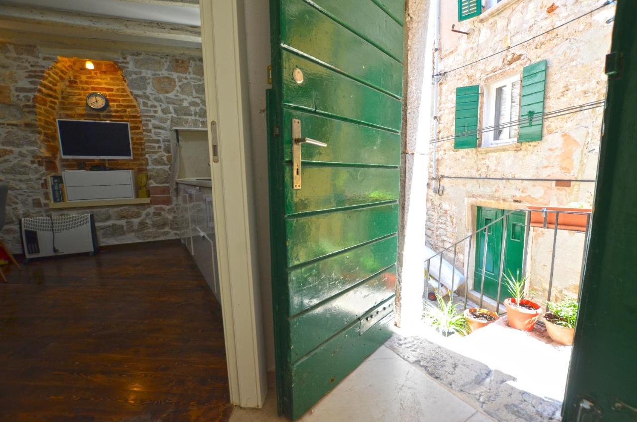 Pisinium Apartment Ρόβινι Εξωτερικό φωτογραφία