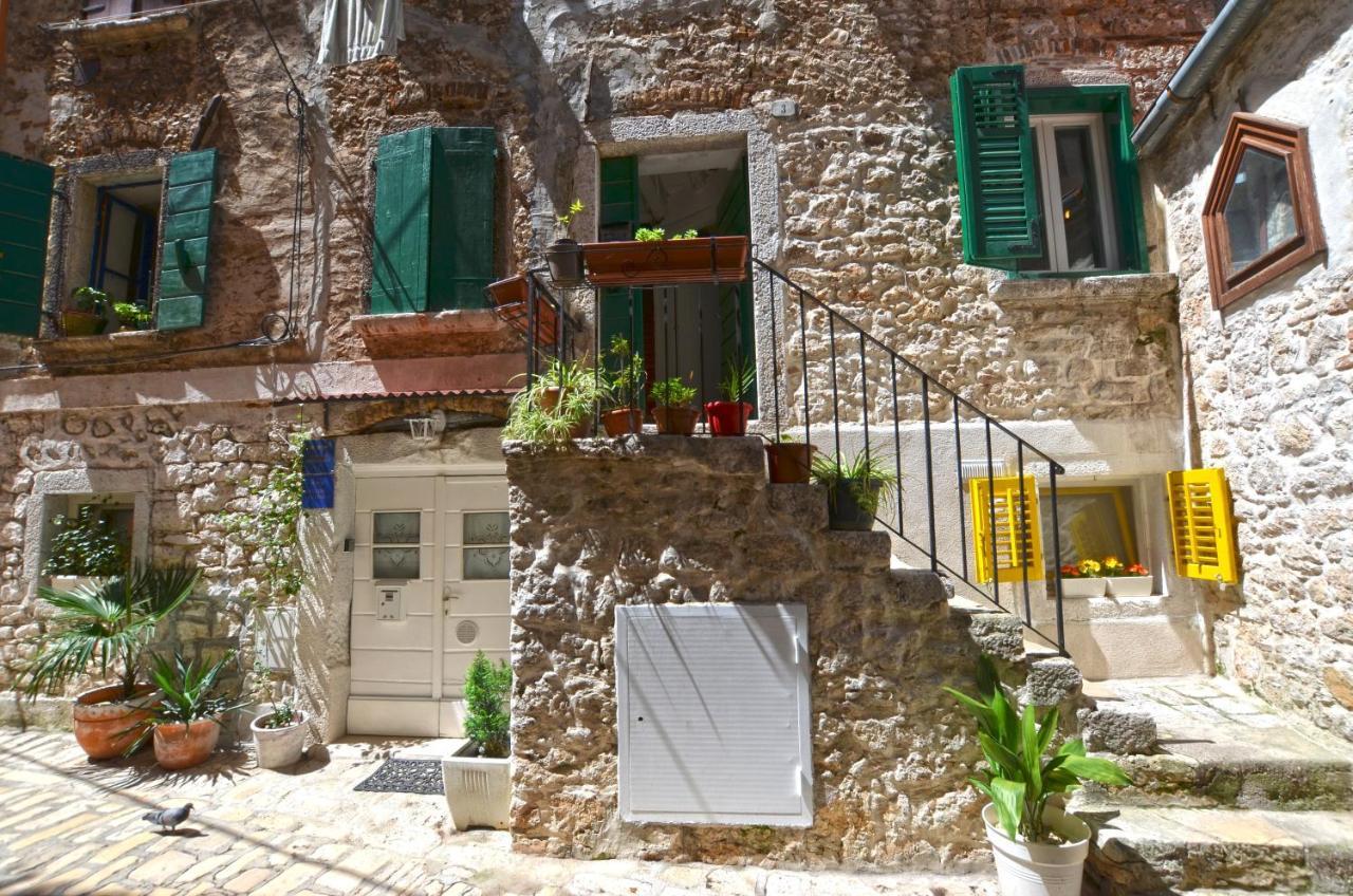 Pisinium Apartment Ρόβινι Εξωτερικό φωτογραφία